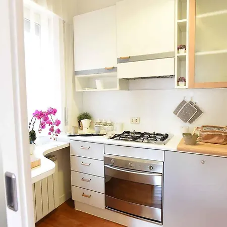 Romantic Flat Near Metro Flaminio Rome