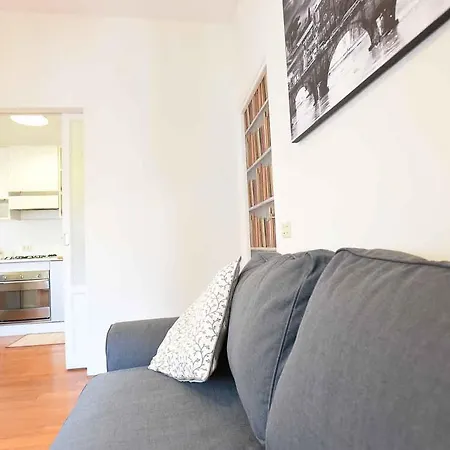 Romantic Flat Near Metro Flaminio *